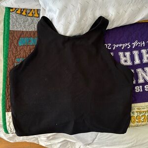 Athleta Conscious Crop